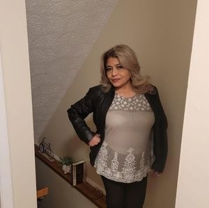 Meet your Posher, Claudia